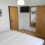 Freistehendes In 2-reihe Am By Interhome