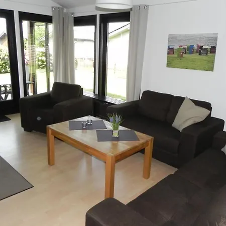 Freistehendes In 2-reihe Am By Interhome Grosswurden