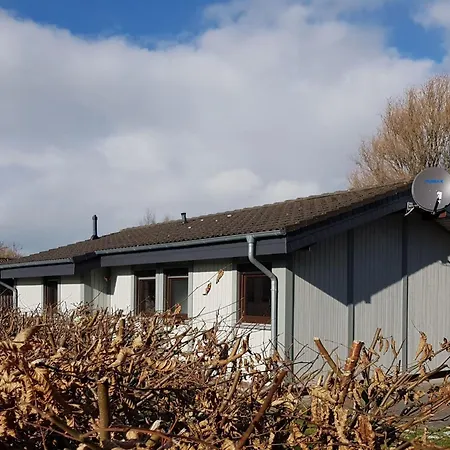 Freistehendes In 2-reihe Am By Interhome * Grosswurden
