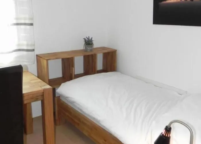 Freistehendes In 2-reihe Am By Interhome *
